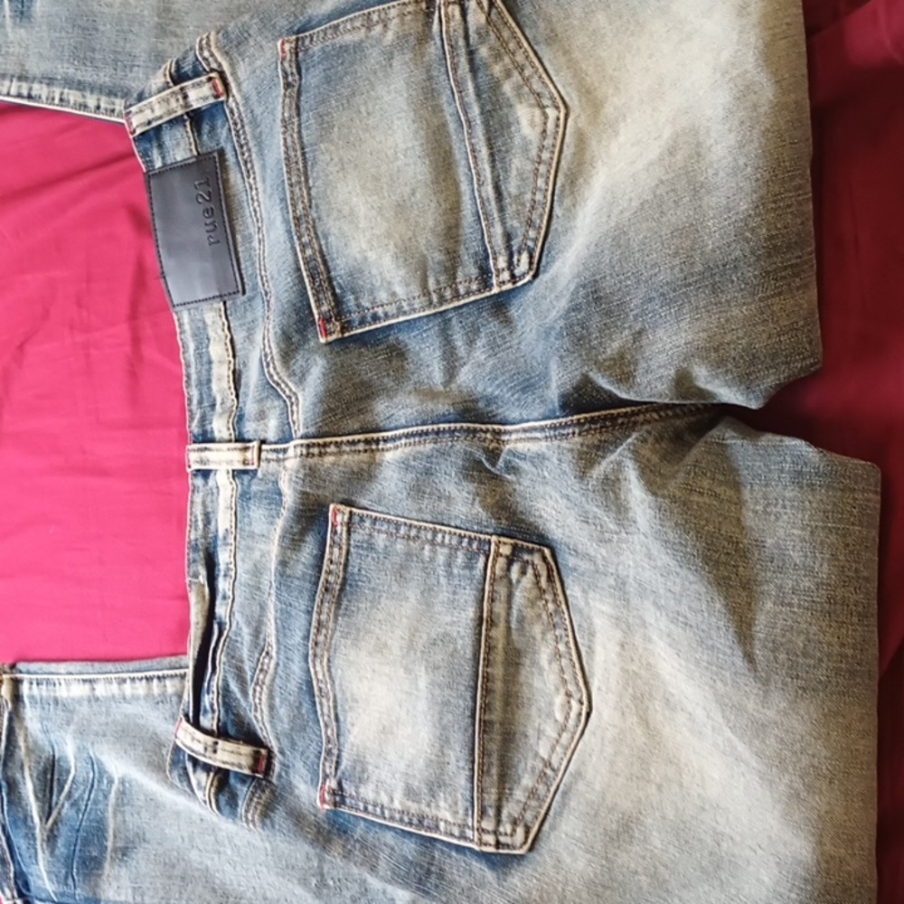 NWT Rue 21 Supreme Flex Blue Distressed Men's Jeans 32/30 Red Detail New 👖 - Picture 10 of 12